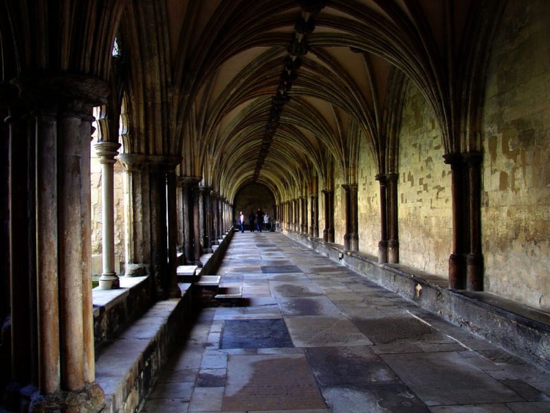 gal/holiday/Norwich 2005/Anglican_Cathedral_cloisters_DSC06417.JPG
